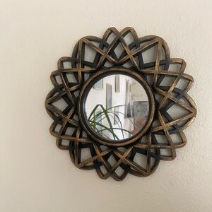 Small mirrors (set of 2)